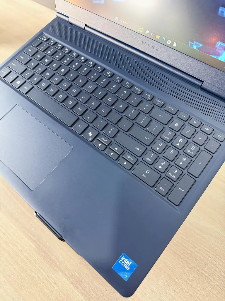 ALIENWARE ULTRA 7-3 (Copy).webp